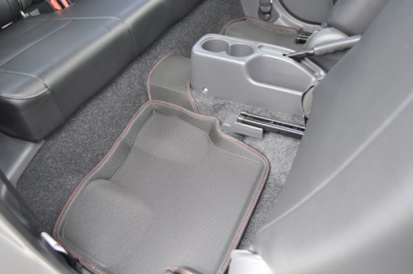 画像4: ジムニーノマド　JC74　５ドア用 ３Dラバーフロアマット　1台分 (4)