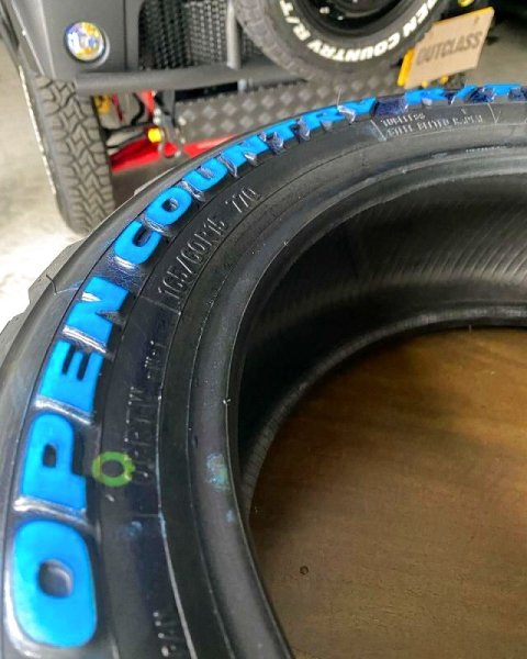 画像3: TOYO TIRES　OPEN COUNTRY RT165/60R15 ホワイトレター　 (3)