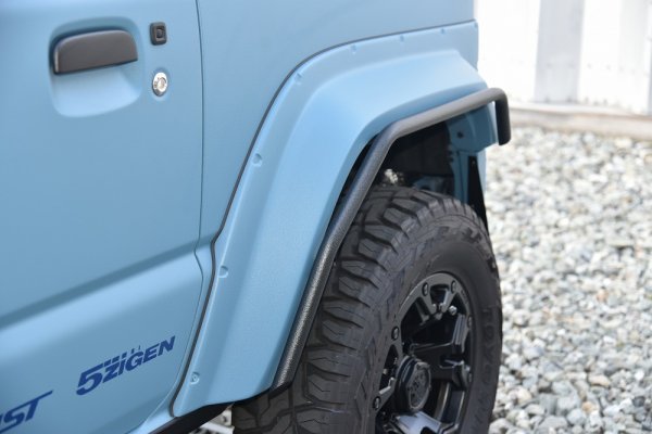 画像2: ジムニーシエラJB74 パイプフェンダー  (2)