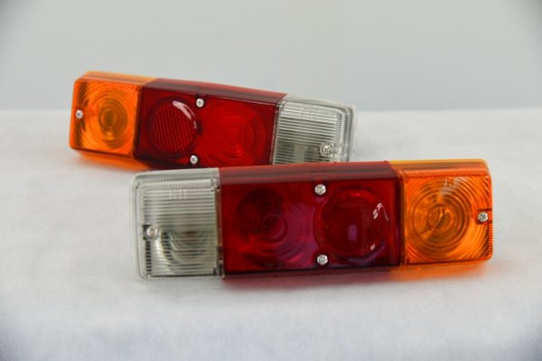 画像4: 社外バンパー用小型テール (4)