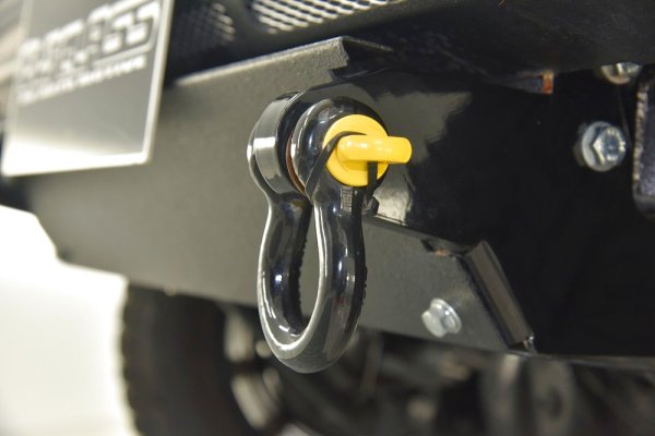 画像5: ジムニーシエラ JB74　ジムニーノマドJC74  本気で引っ張れる牽引フック付きスキッドプレート  (5)